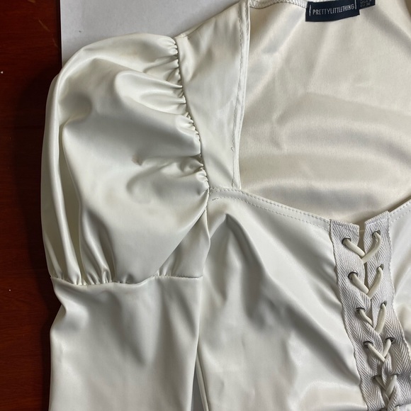 White PU PUFF shoulder Lace up front bodycon dress - Picture 8 of 9